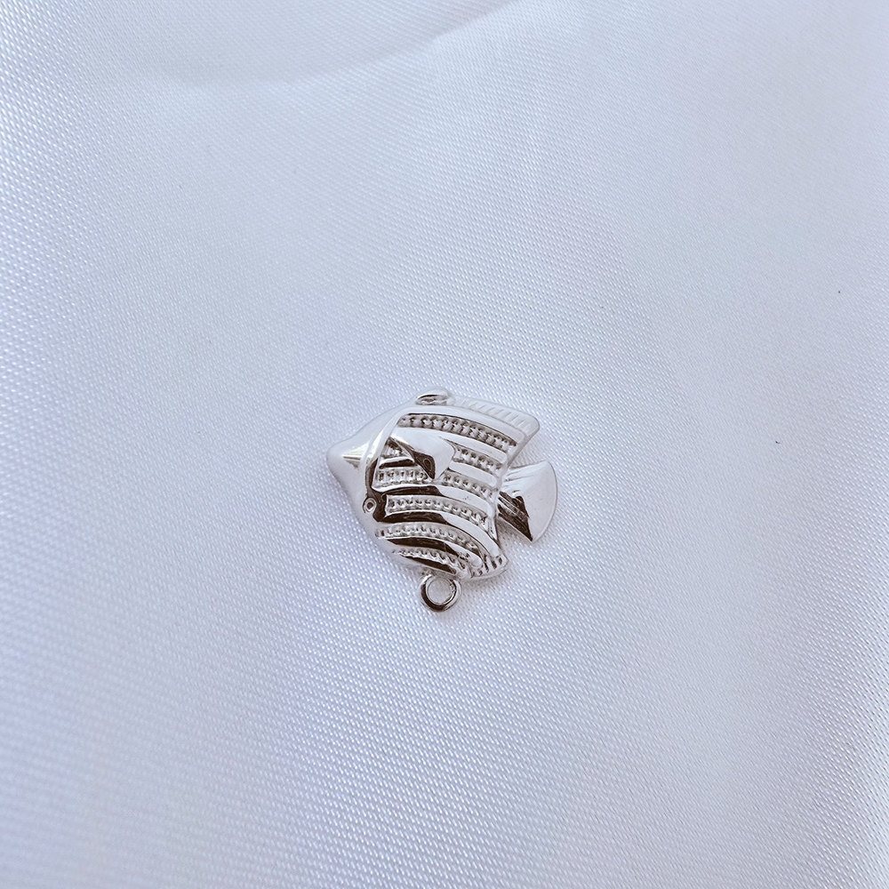 Non-tarnish Silver Tone Fish Charm Bracelet Pendant - Silver - Picture 6 of 6